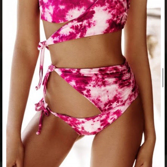 ** SALE **Beach Bunny Chanel Iman Bikini various size - Picture 2 of 7